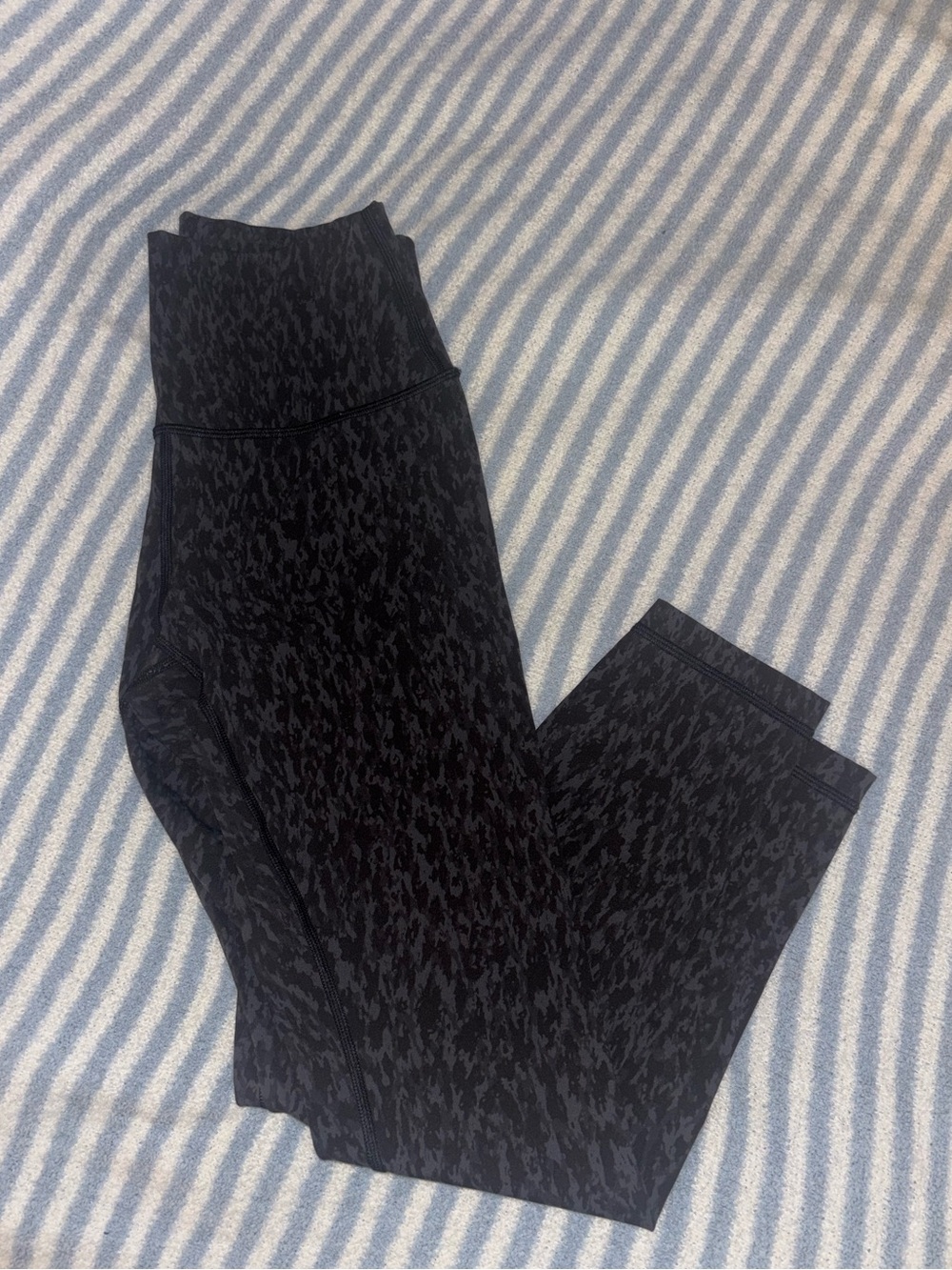 lululemon athletica Black and Charcoal Camouflage Print Leggings